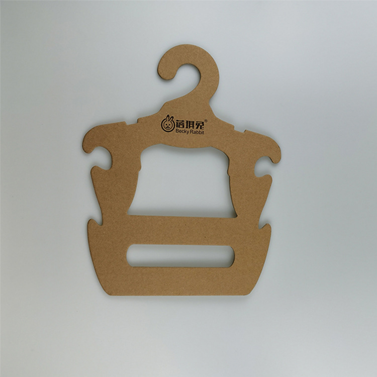 環保新寵 牛皮紙板寵物衣架與定制紙卡衣架的可回收時尚